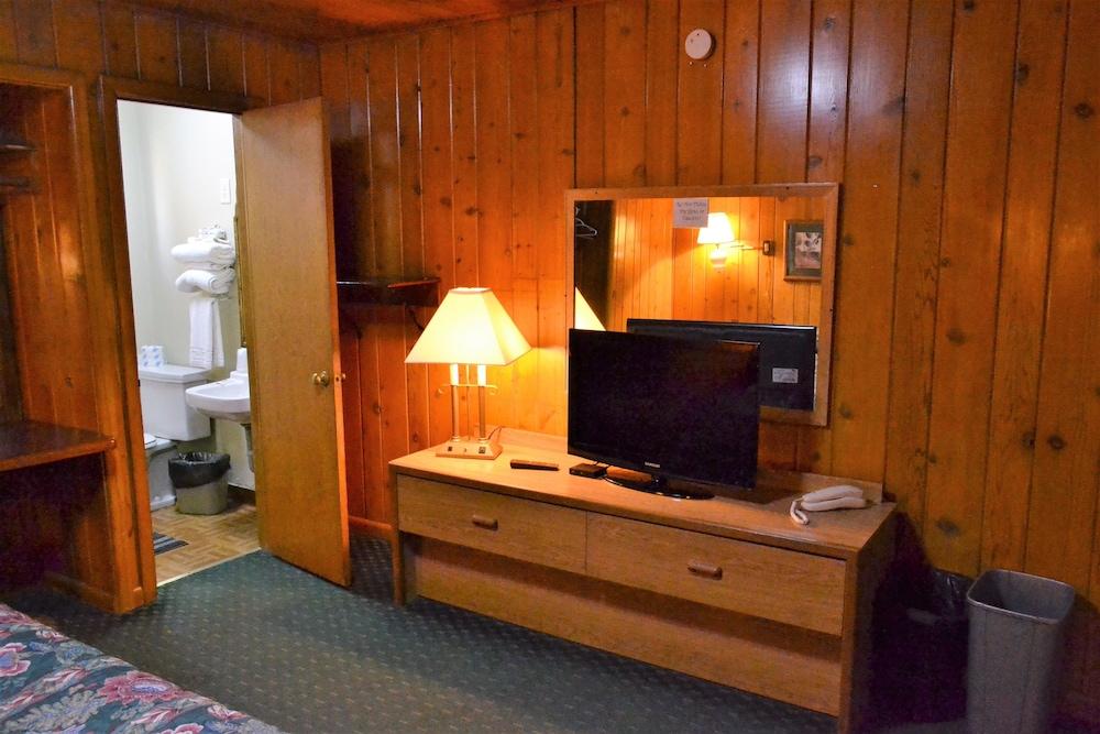 Innkeeper Motel photo 40