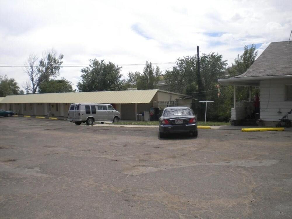 Riverside Motel photo 11