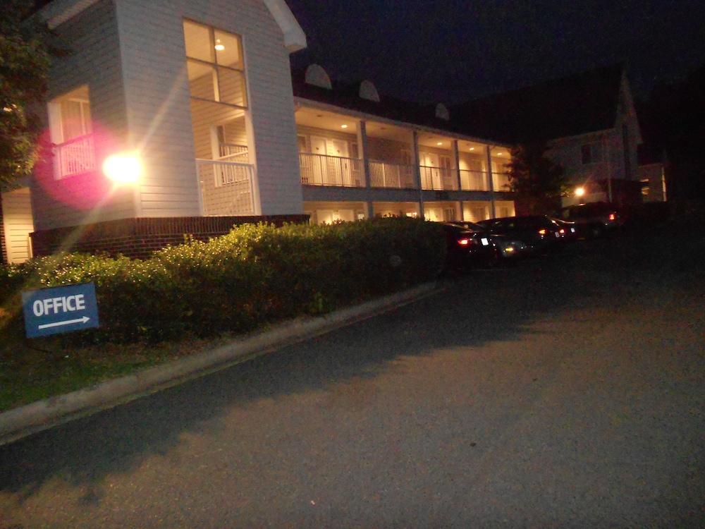 Rodeway Inn Charlotte Independence Blvd. photo 31