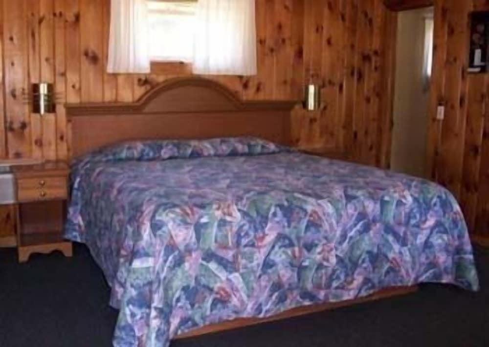 Sunnyside Motel & Cottages photo 12