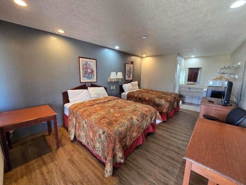 Executive Inn photo 6
