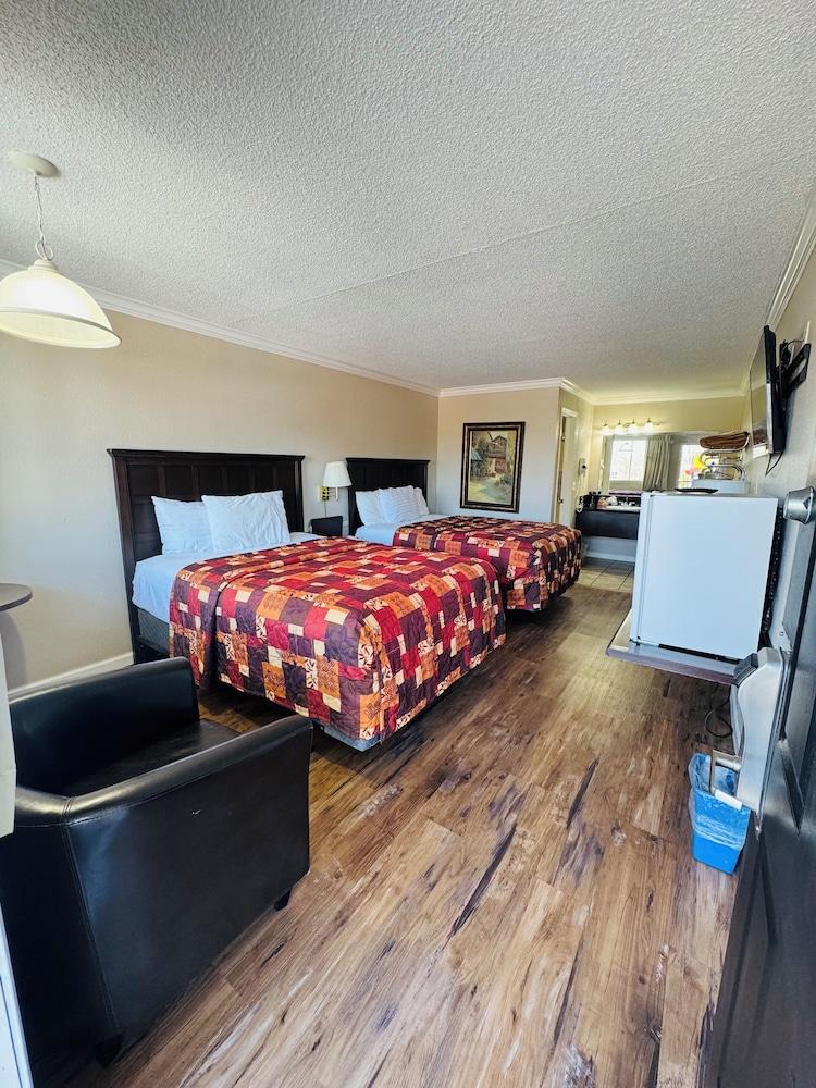 Oak Grove Inn photo 5