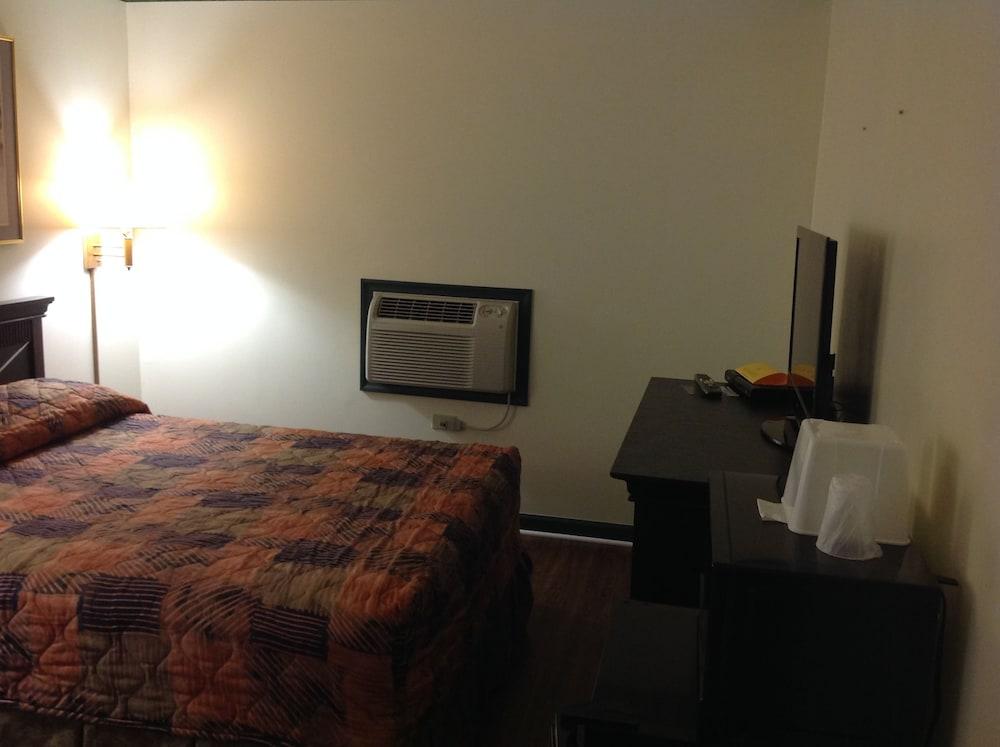Budget Inn photo 18