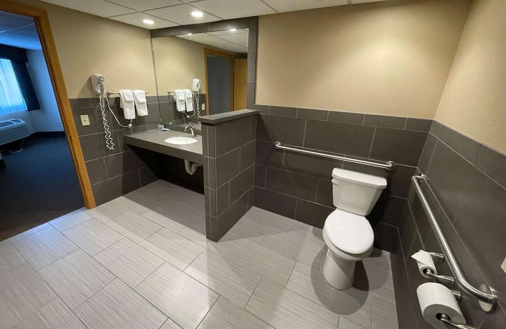 Crossroads Hotel and Event Center photo 10