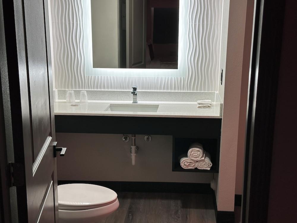 Imperial Suites photo 9