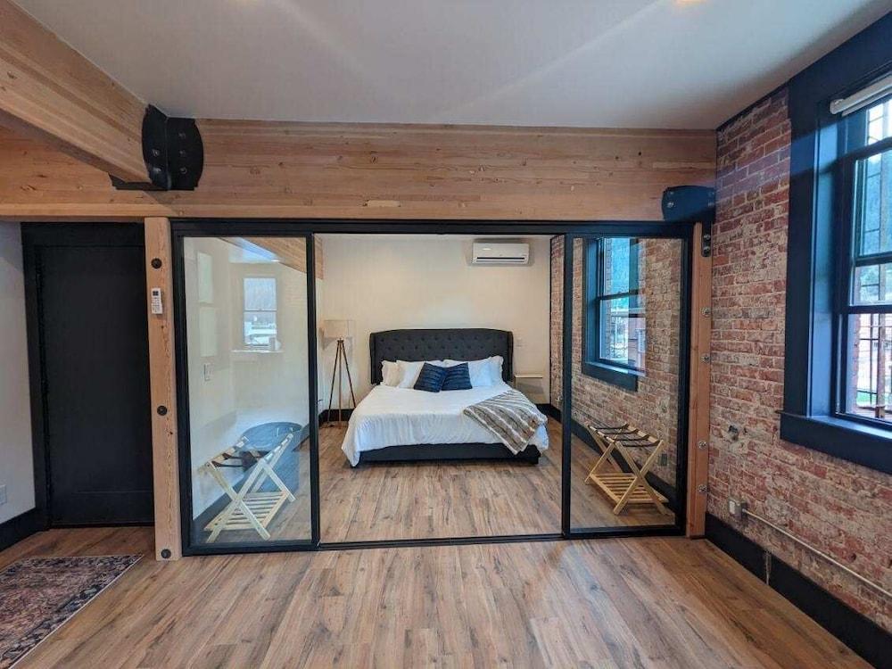 Linden Lofts photo 7