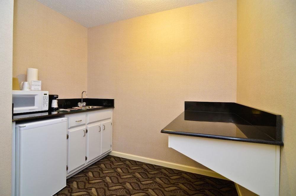 Best Western Suites photo 11