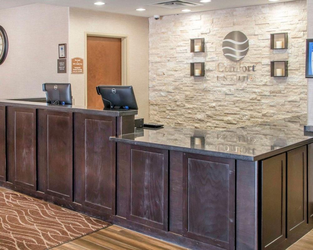 Comfort Inn & Suites San Marcos near Outlet Mall photo 16