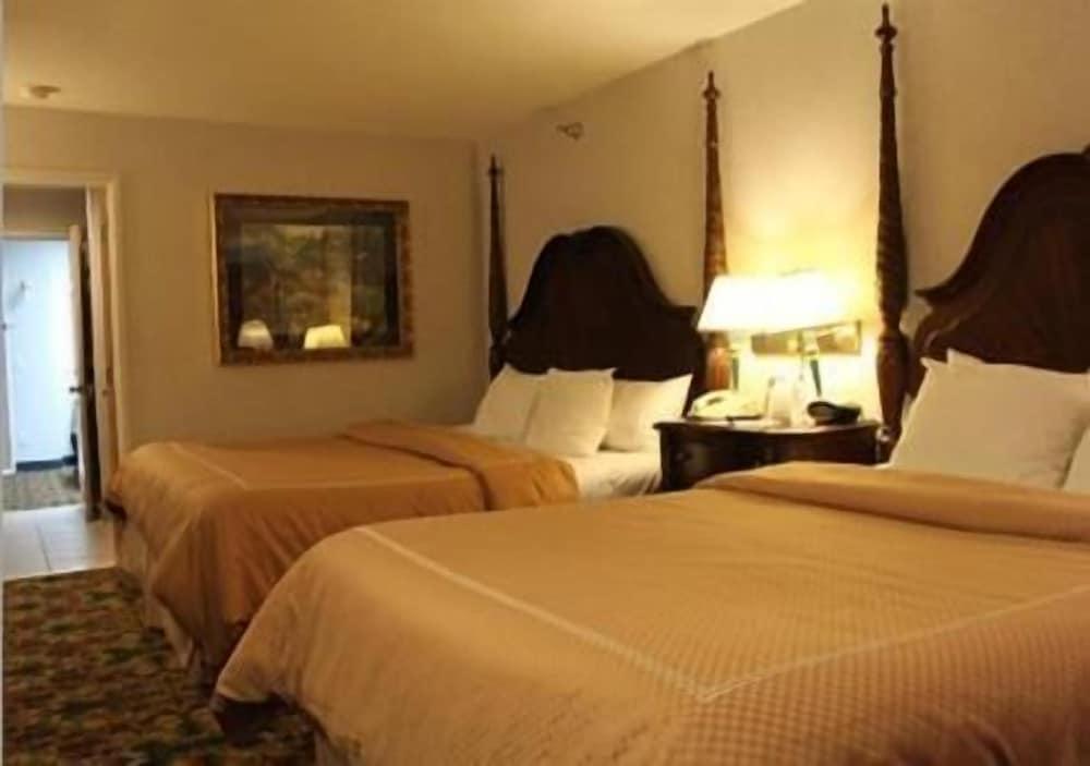 Crown Choice Inn & Suites Lakeview & Waterpark photo 38
