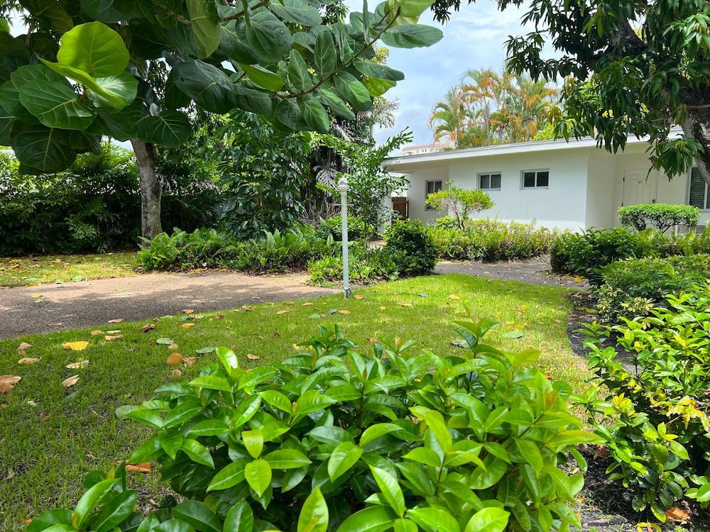 Beach Gardens A North Beach Village Resort Hotel photo 2