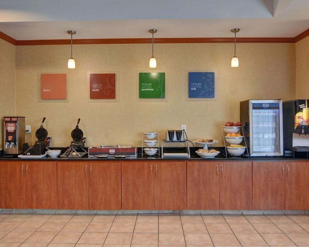 Quality Suites Near Cedar Creek Lake photo 17