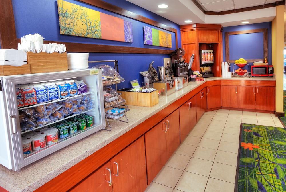 Fairfield Inn and Suites by Marriott Laredo photo 18