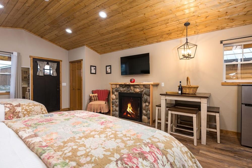 Woodland Inns photo 42