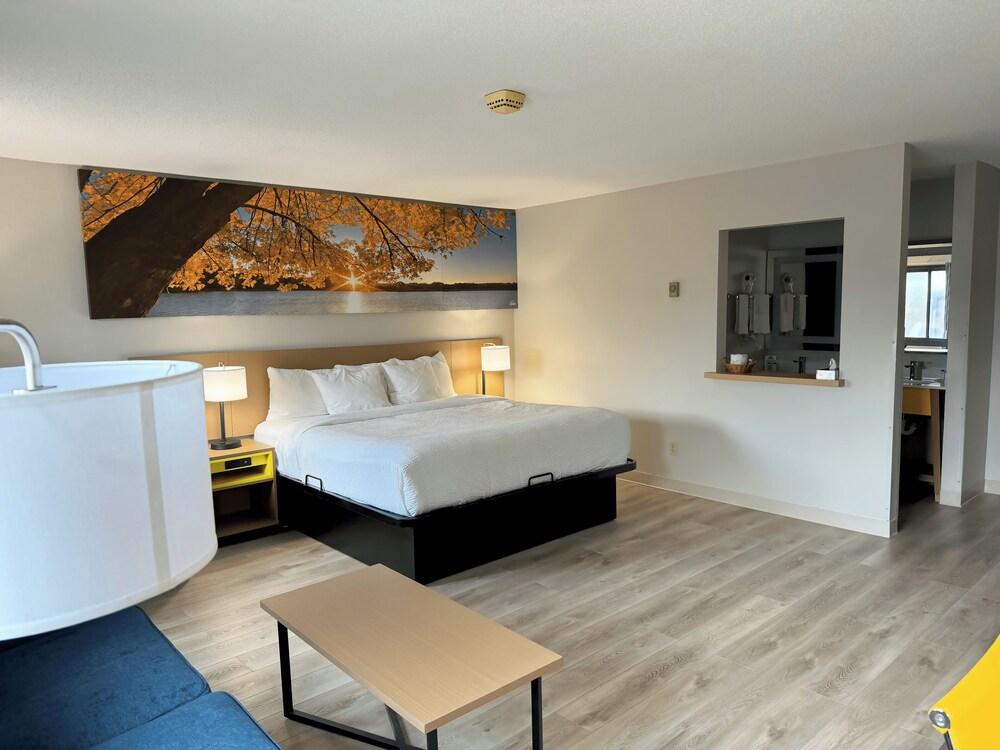 Days Inn by Wyndham Mason City photo 13