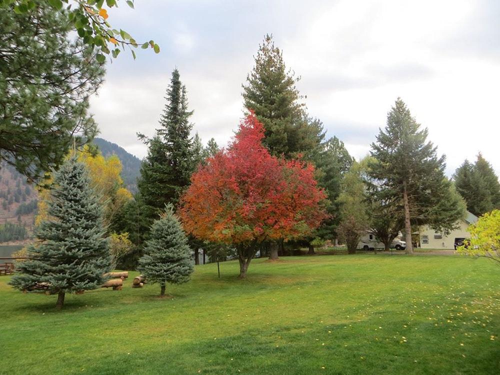 Lakeside Resort and Motel photo 49