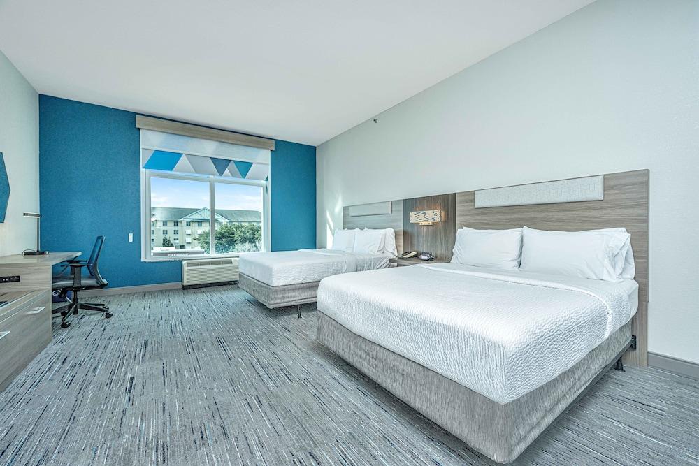 Holiday Inn Express & Suites Charleston Arpt-Conv Ctr Area photo 8