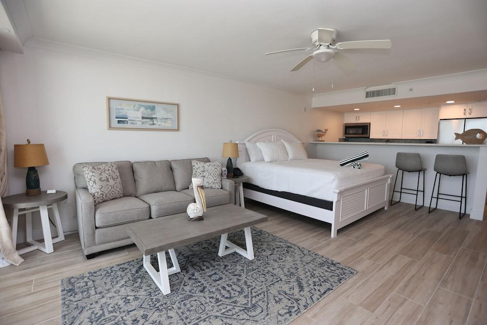 Casa Playa Beach Resort photo 66