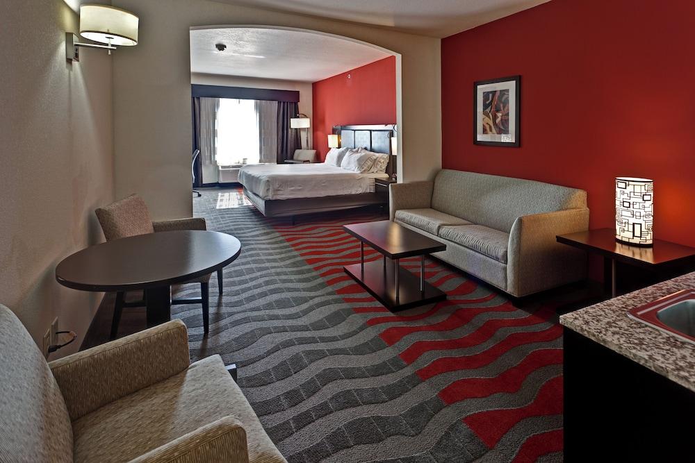 Holiday Inn Express & Suites Wichita Northwest by IHG photo 17