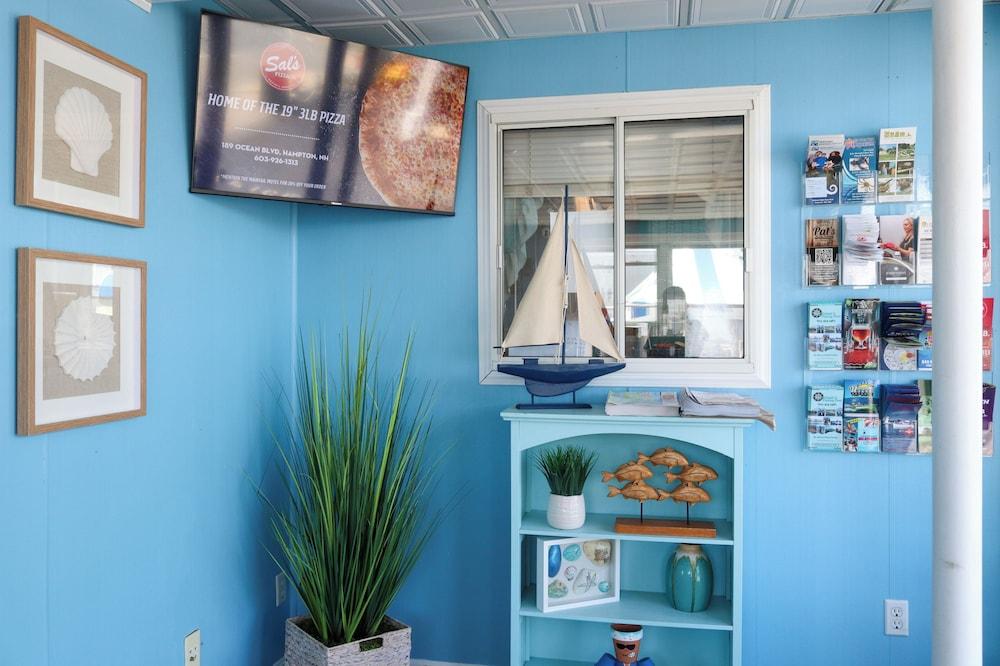 Mainsail Motel & Cottages photo 20
