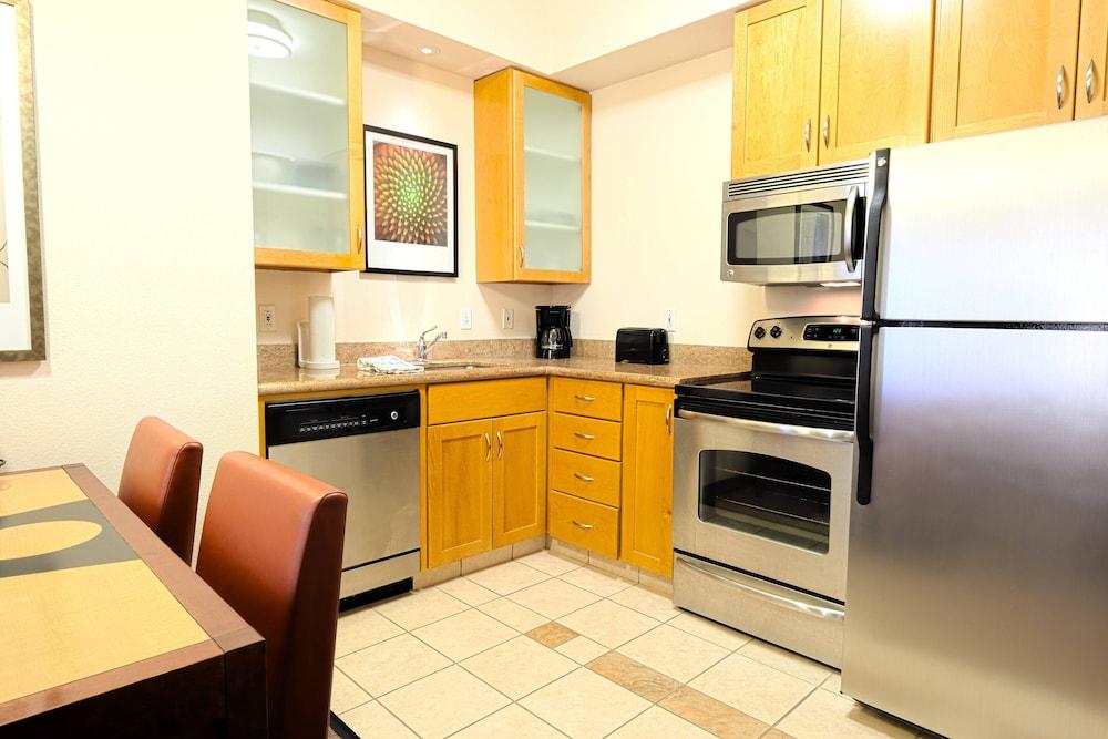 Residence Inn Marriott Airport photo 3