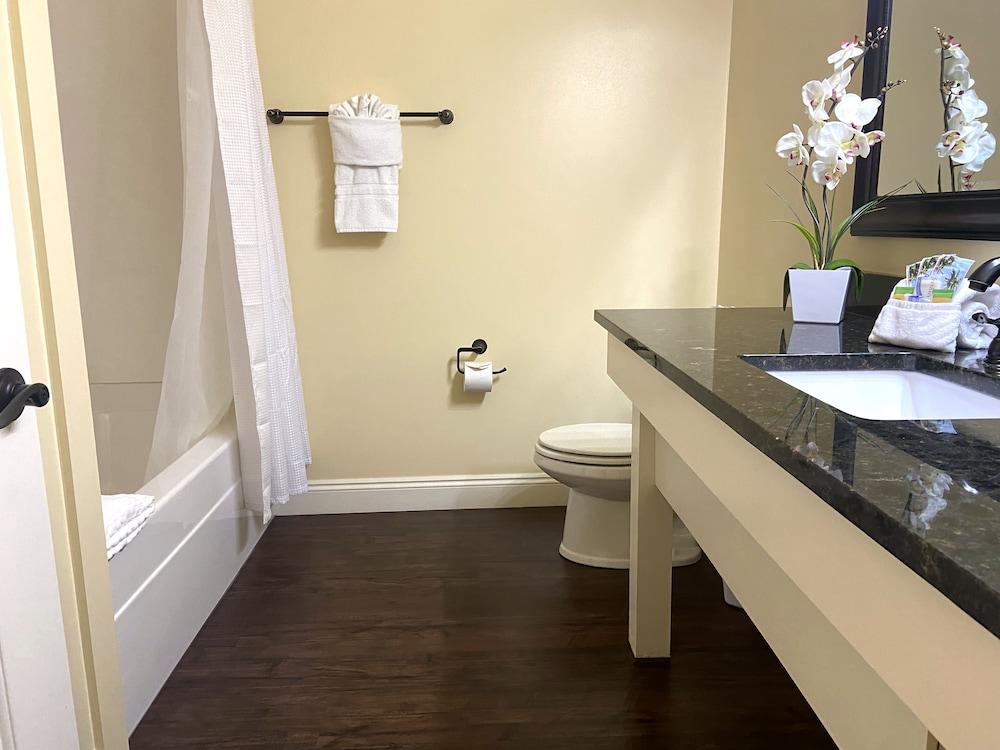 30A Inn & Suites photo 36