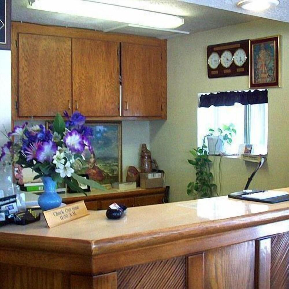 Provo Travelers Inn photo 6