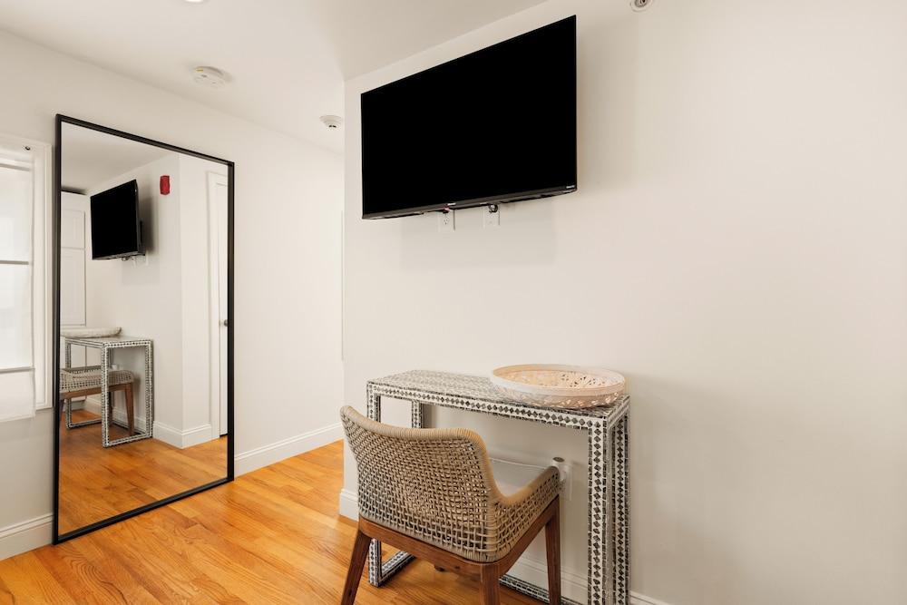 Hygge House Suites photo 39