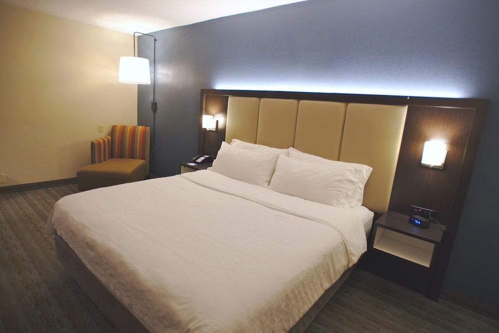 Holiday Inn Express Anderson by IHG photo 19