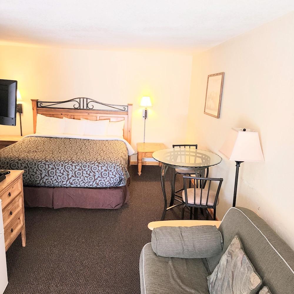 Canyon Motel photo 55