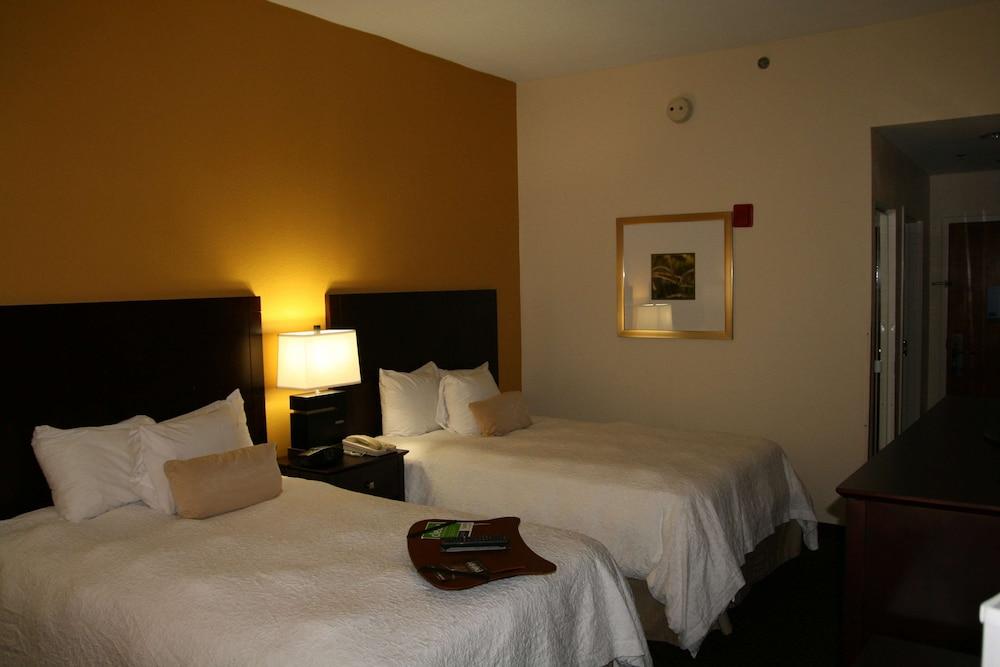 Hampton Inn by Hilton Petersburg Fort Lee photo 15