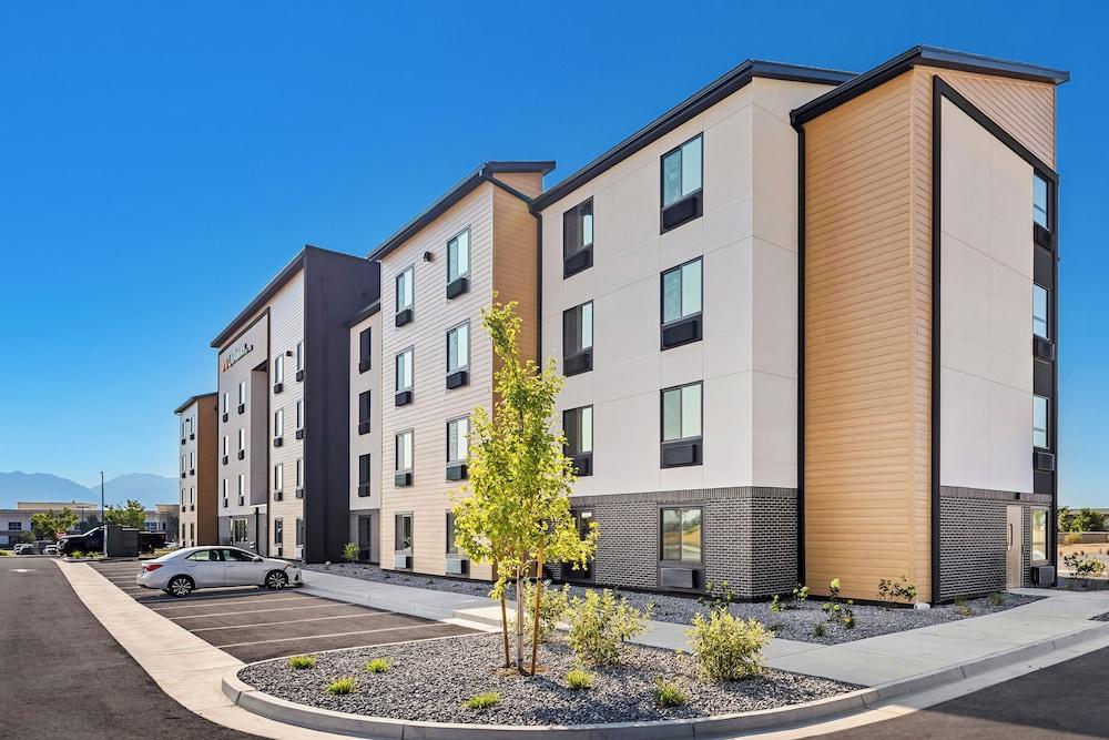 LivAway Suites Seattle-Renton — hotel in Renton