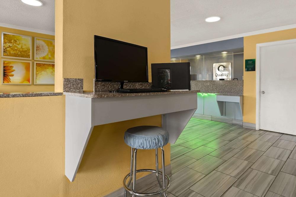 Quality Inn & Suites Dublin photo 40