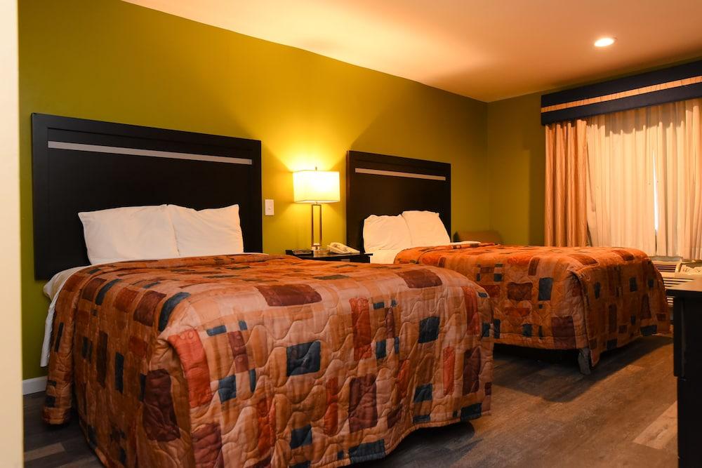 Capital Inn & Suites photo 8