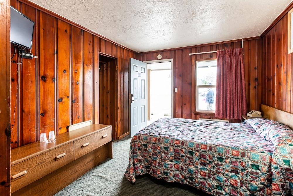 Autzen Inn photo 44