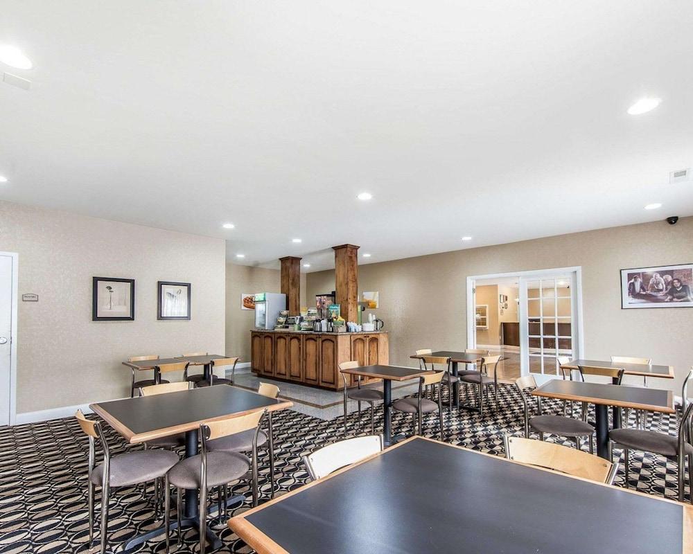 Quality Inn & Suites Bremen photo 25