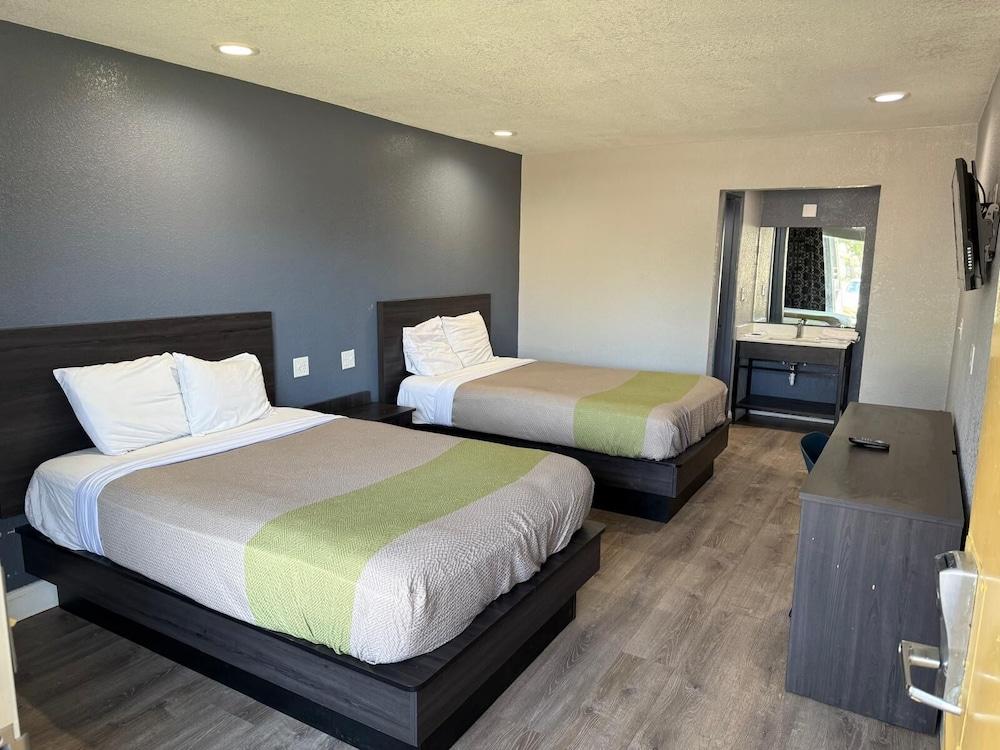 Best Value Inn Garland photo 4