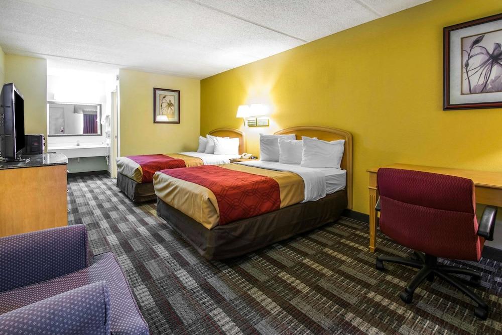 SureStay by Best Western Jacksonville Airport photo 16