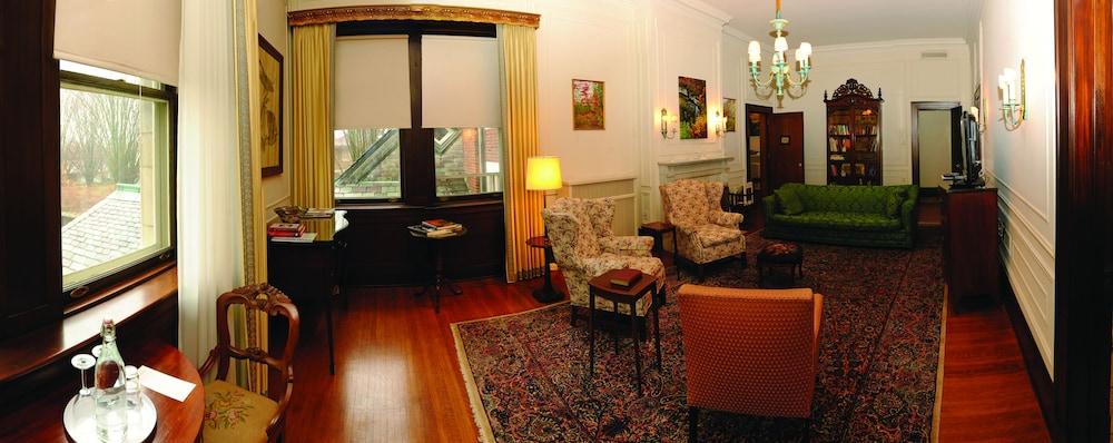 The Inn at Irwin Gardens photo 6