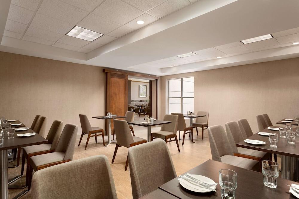 Homewood Suites by Hilton Orlando-International Drive/Convention Center photo 35