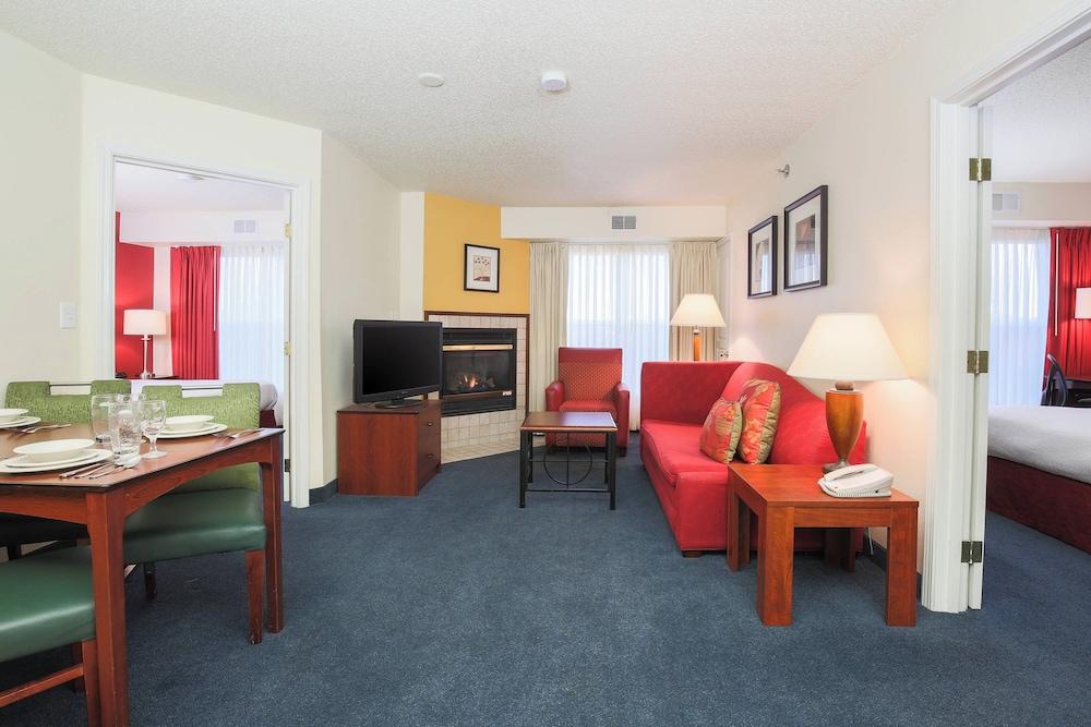 Residence Inn By Marriott Flint photo 1