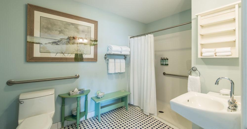 Black Point Inn photo 40