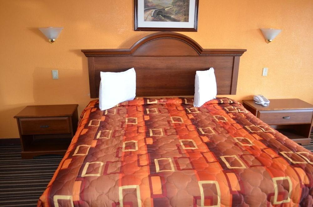 Royal Inn photo 2