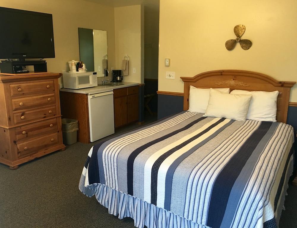 Bay Breeze Resort photo 29