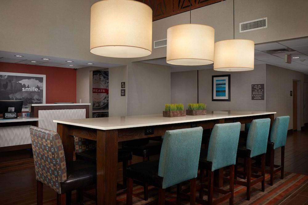 Hampton Inn Phoenix/Glendale/Peoria photo 2