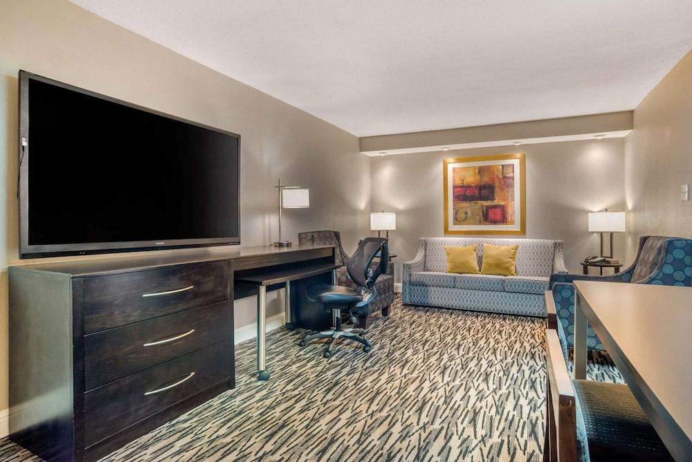 Clarion Inn and Conference Center photo 27