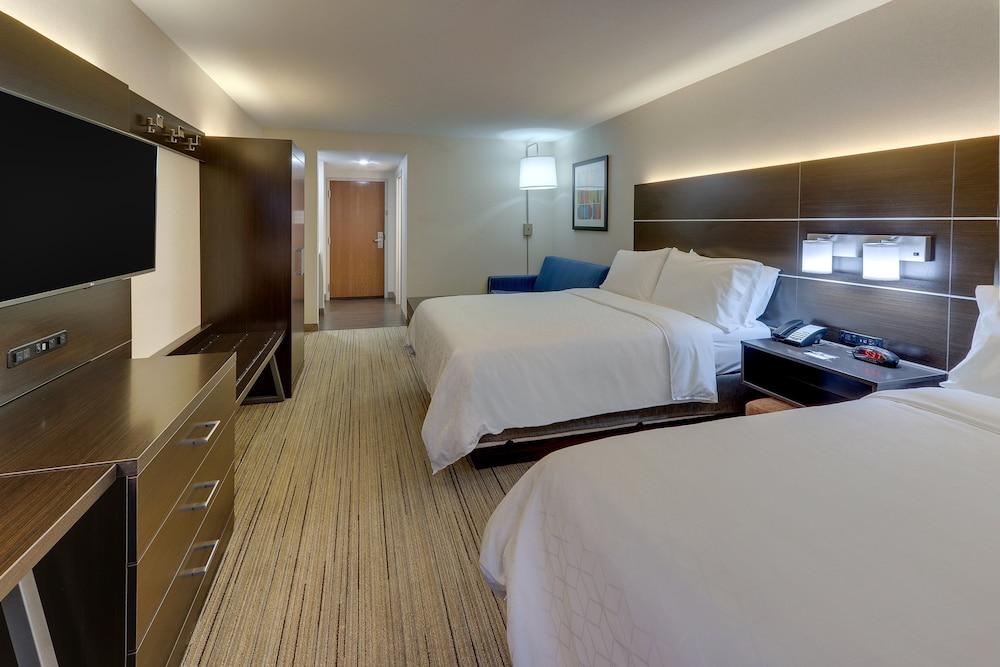 Holiday Inn Express & Suites Troy by IHG photo 24