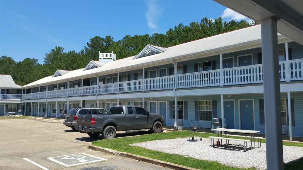Victorian Inn photo 46