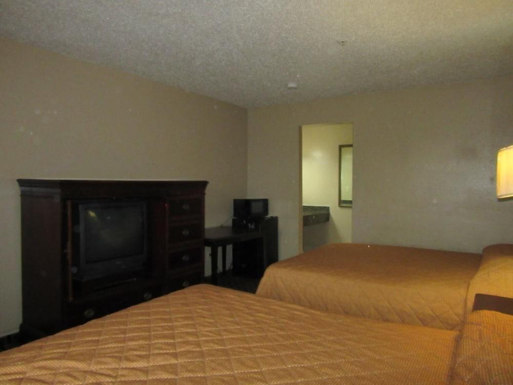 Royal Inn photo 9