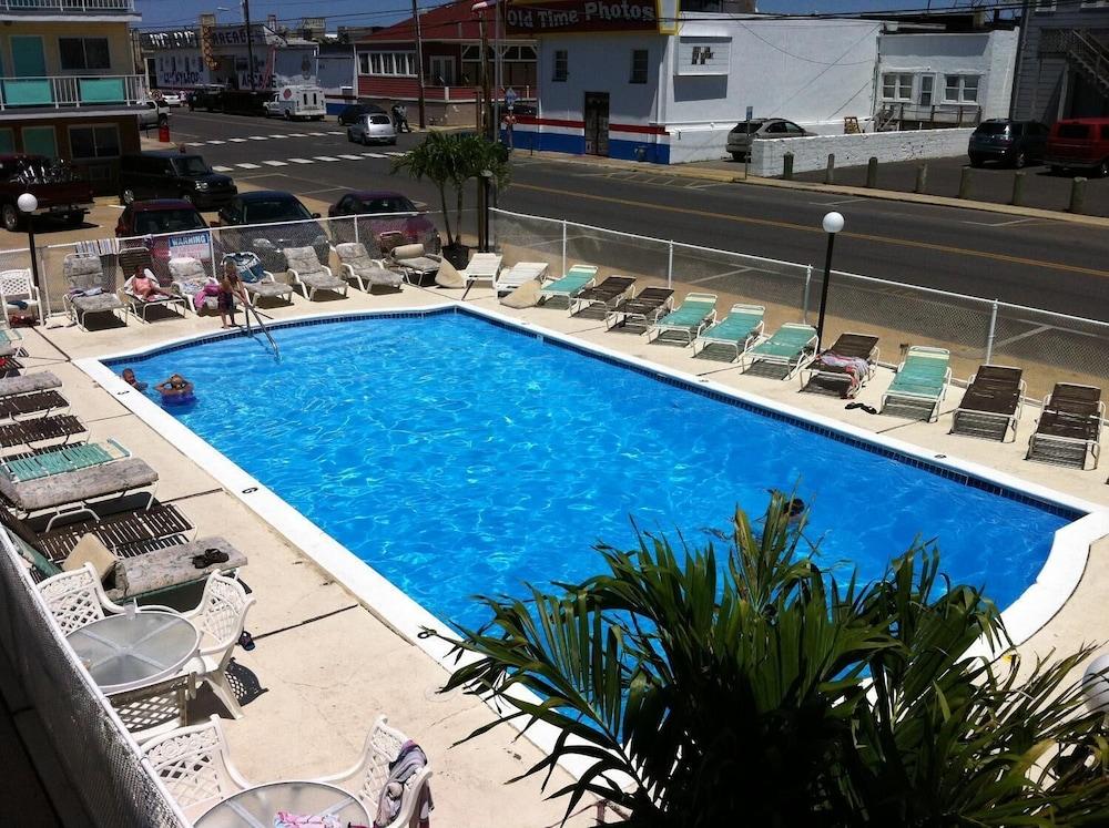 Surfside Motel photo 34
