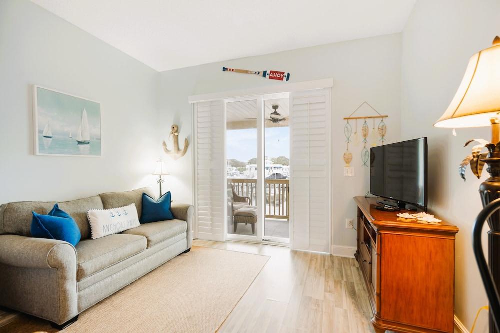 Inn at Camachee Harbor by Coolvacay photo 73